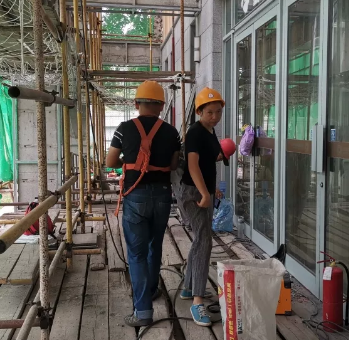 点赞！酷暑中他们用汗水守护北交院