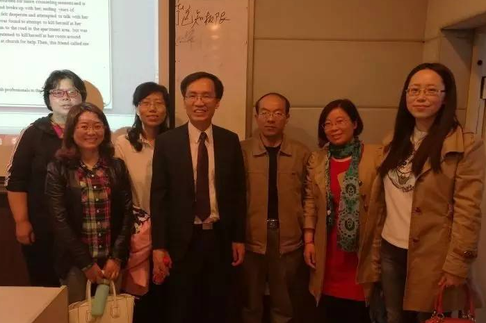 道桥系教师参与认知行为疗法专题讲座