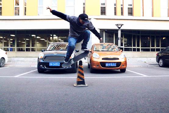 说明: C:\Users\1\Desktop\滑板少年\要用的照片\IMG_5059_副本.jpg