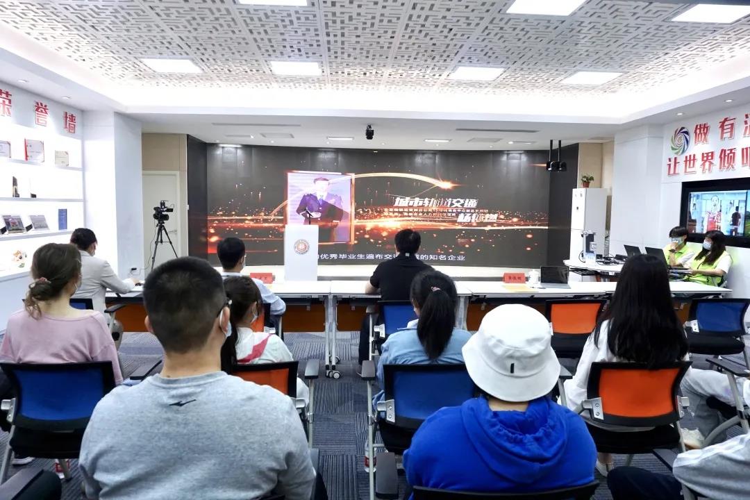 筑梦启航 | PP电子游戏网站举行2021级自主招生新生迎新会！