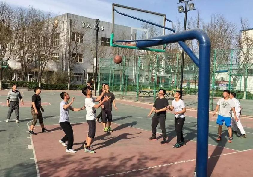 蓝场竞技，师生零距离