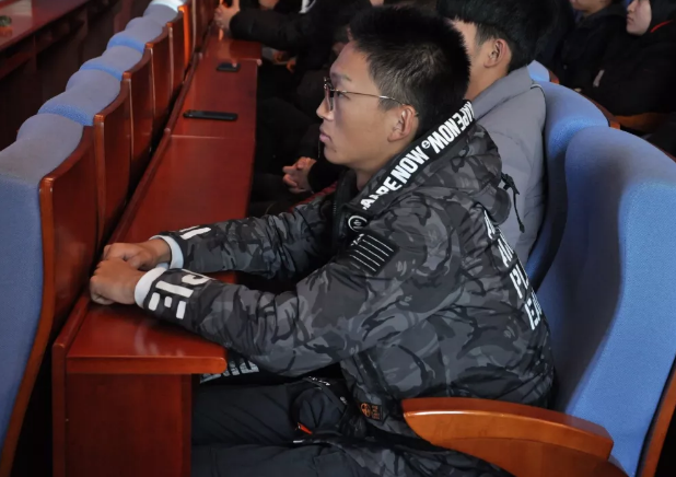 PP电子游戏网站海淀校区学生军训团工作推进会召开