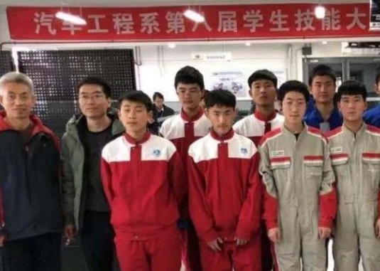 2018年汽车工程系第八届学生技能大赛“汽车运用与维修”赛项成功举办！