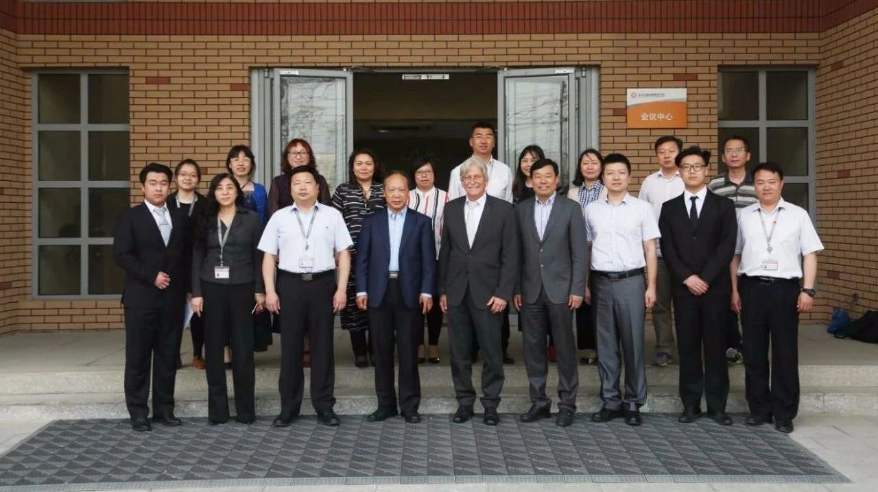 改革创新在路上 | 胡格教育模式改革特色办学报告会在PP电子举行